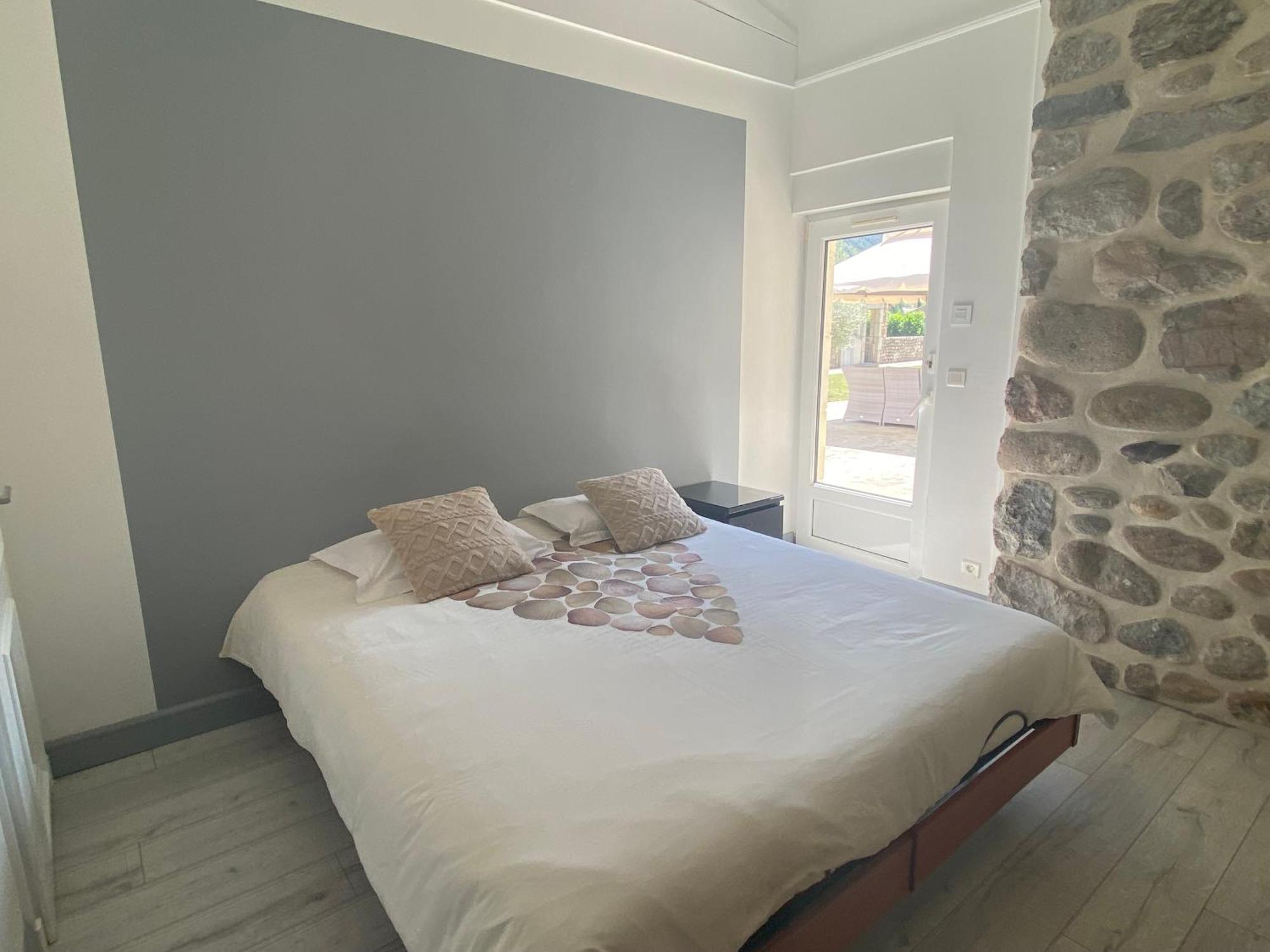 Bed and Breakfast Domaine Les Buis Saint-Fortunat-sur-Eyrieux Екстер'єр фото